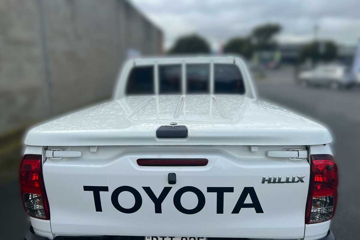 2017 Toyota Hilux SR GUN126R 4X4