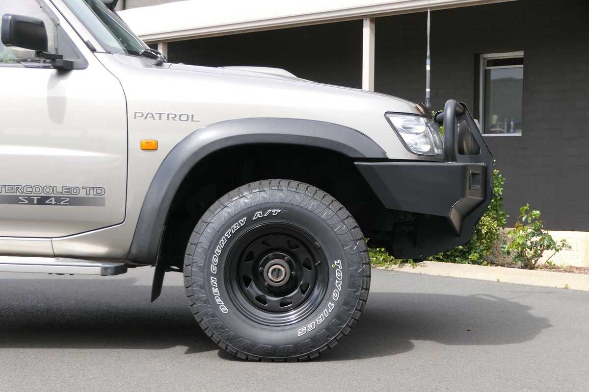 2003 Nissan Patrol ST GU II 4X4