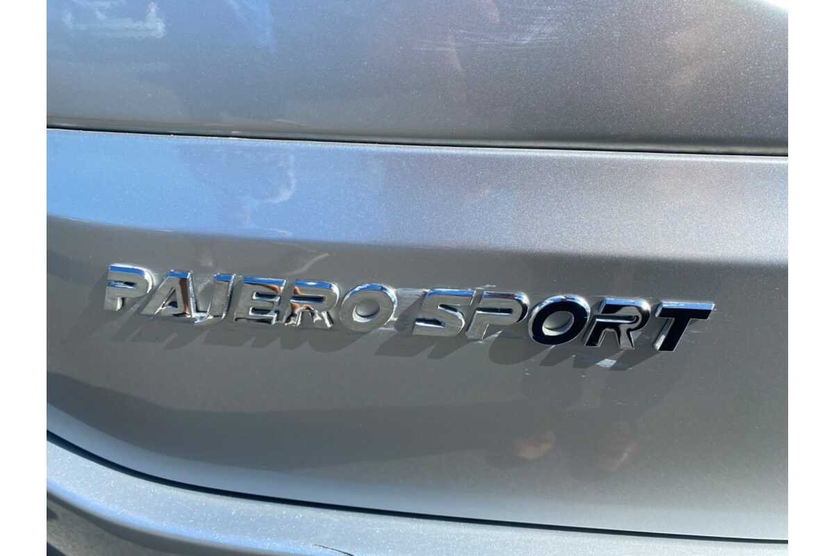 2017 Mitsubishi Pajero Sport GLX QE
