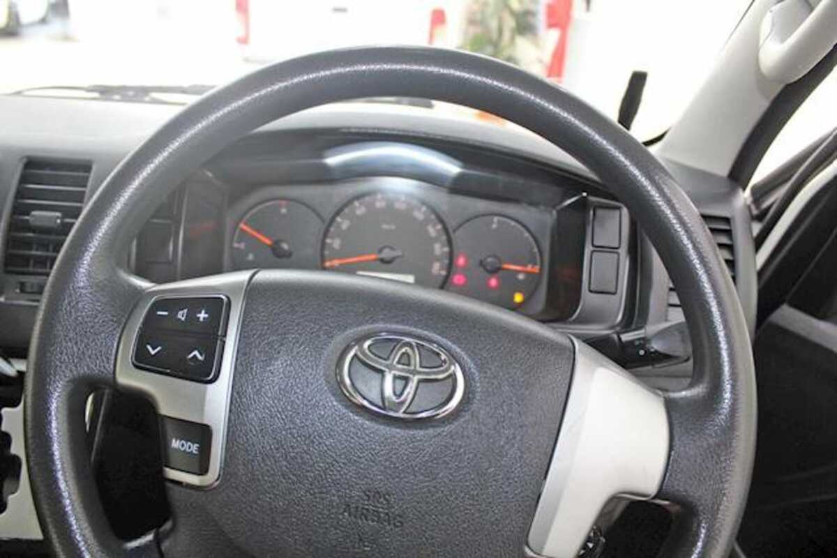 2016 Toyota Hiace Commuter KDH223R