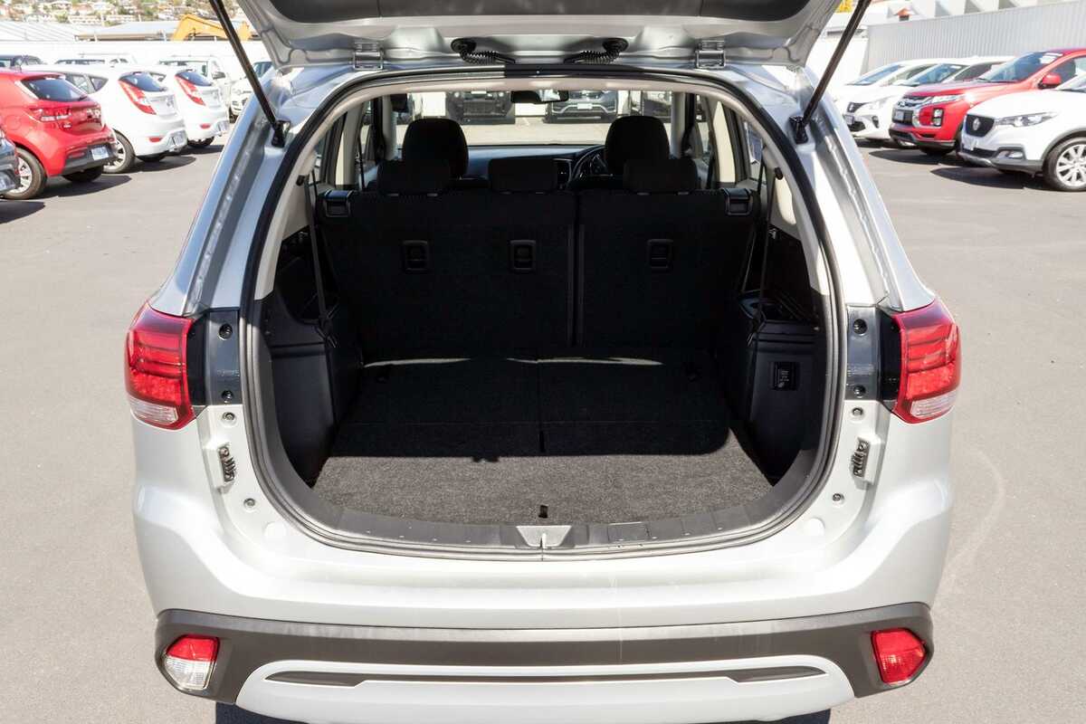 SOLD 2019 Mitsubishi Outlander ES Used SUV Hobart TAS