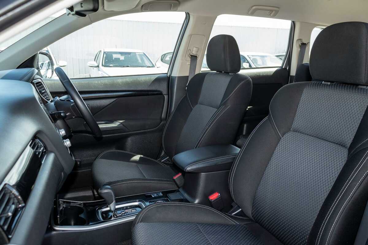 SOLD 2019 Mitsubishi Outlander ES Used SUV Hobart TAS