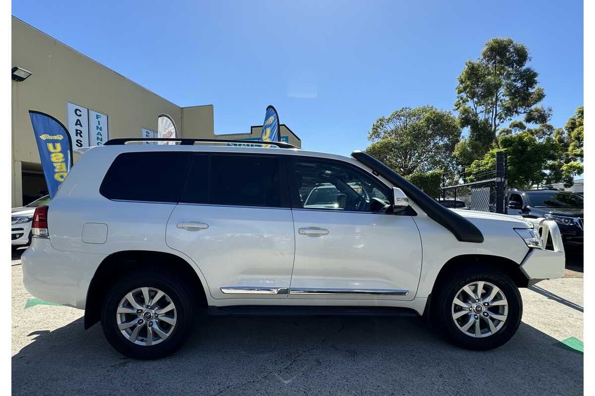 2018 Toyota Landcruiser LC200 Sahara (4x4) VDJ200R