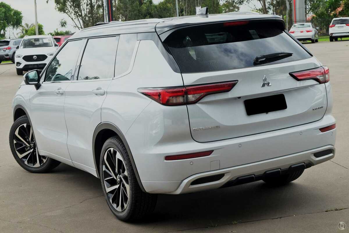 2023 Mitsubishi Outlander Exceed Tourer ZM