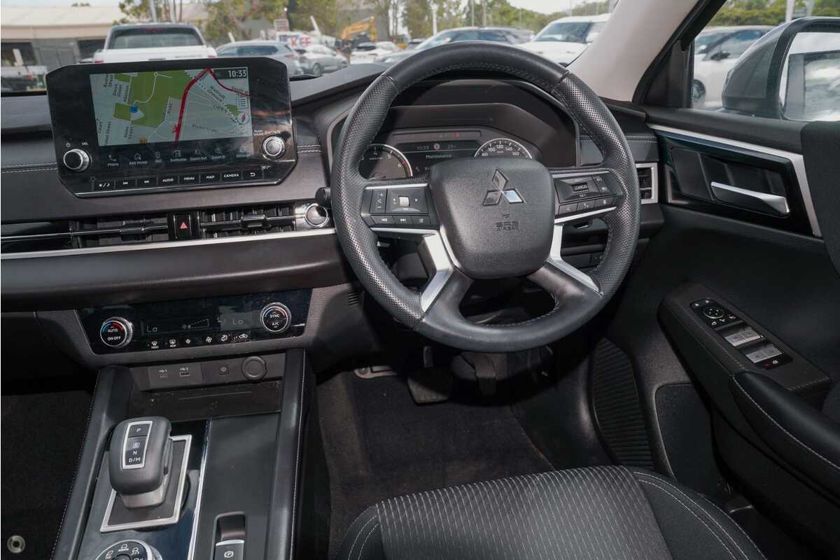 2022 Mitsubishi Outlander LS ZM