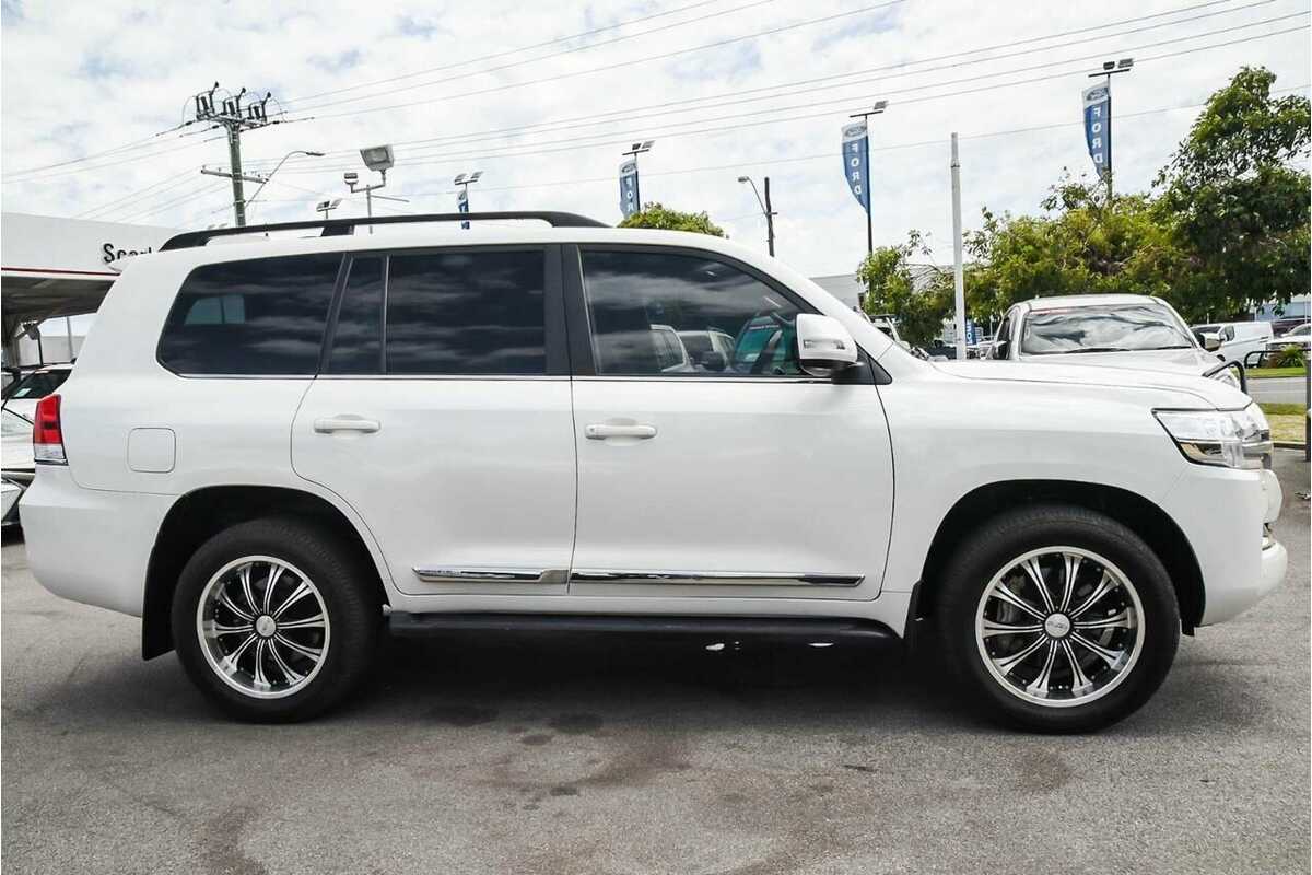 2019 Toyota Landcruiser Sahara VDJ200R