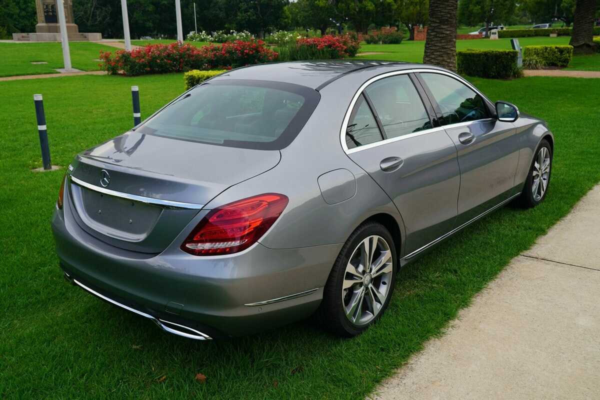 2015 Mercedes Benz C200 205