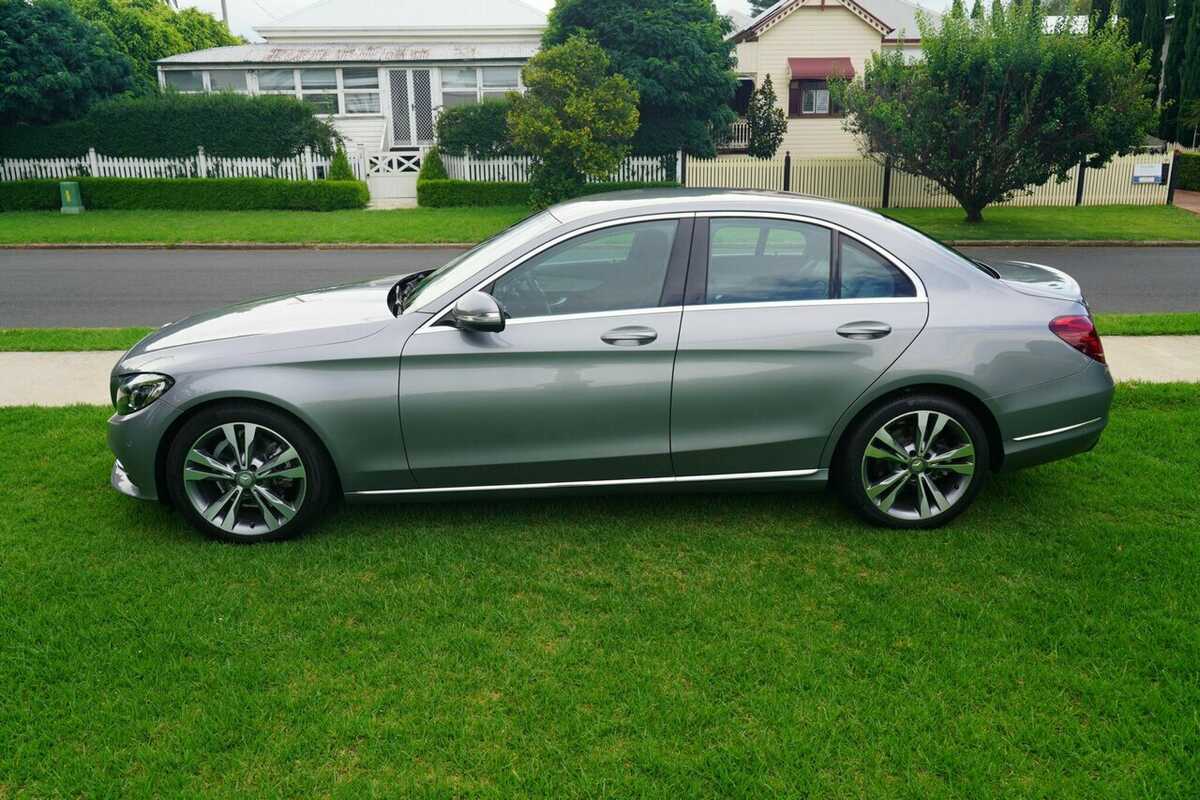 2015 Mercedes Benz C200 205