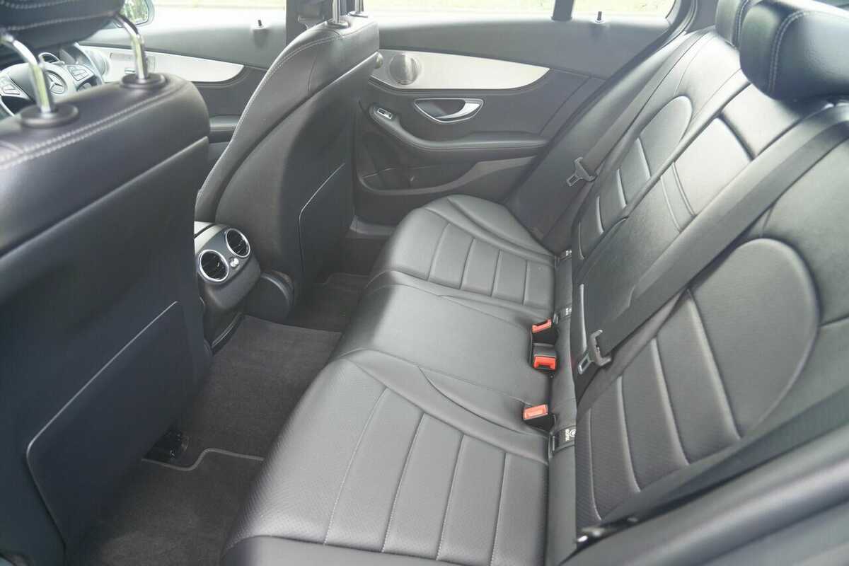 2015 Mercedes-Benz C200 205