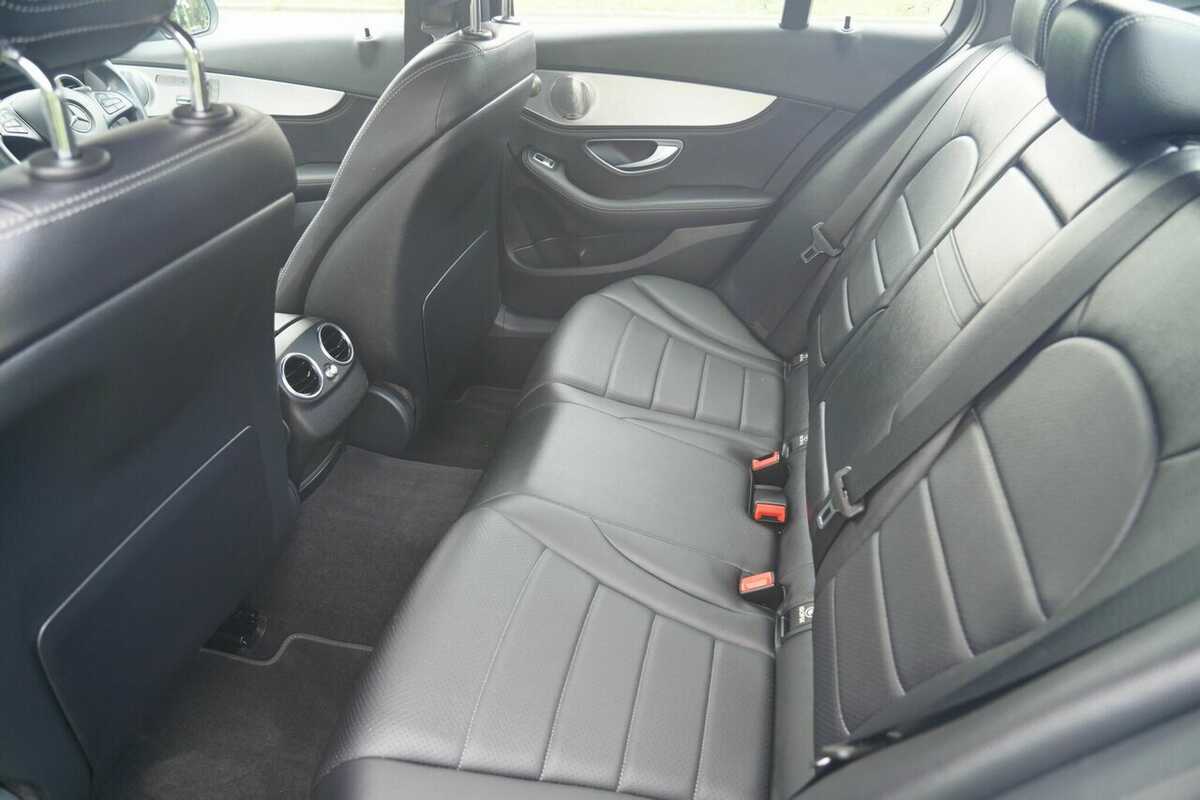 2015 Mercedes Benz C200 205