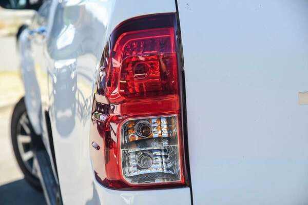 2017 Toyota Hilux SR5 Double Cab GUN126R 4X4