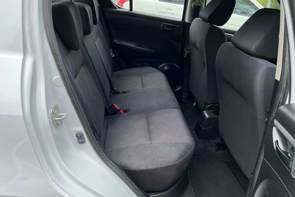 2011 Suzuki Swift GA FZ