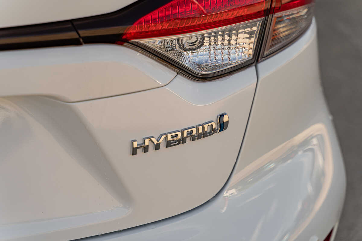 2020 Toyota Corolla Ascent Sport E-CVT Hybrid ZWE211R