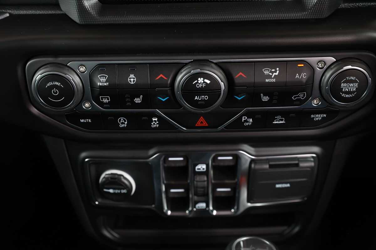2023 Jeep Wrangler Unlimited Overland JL