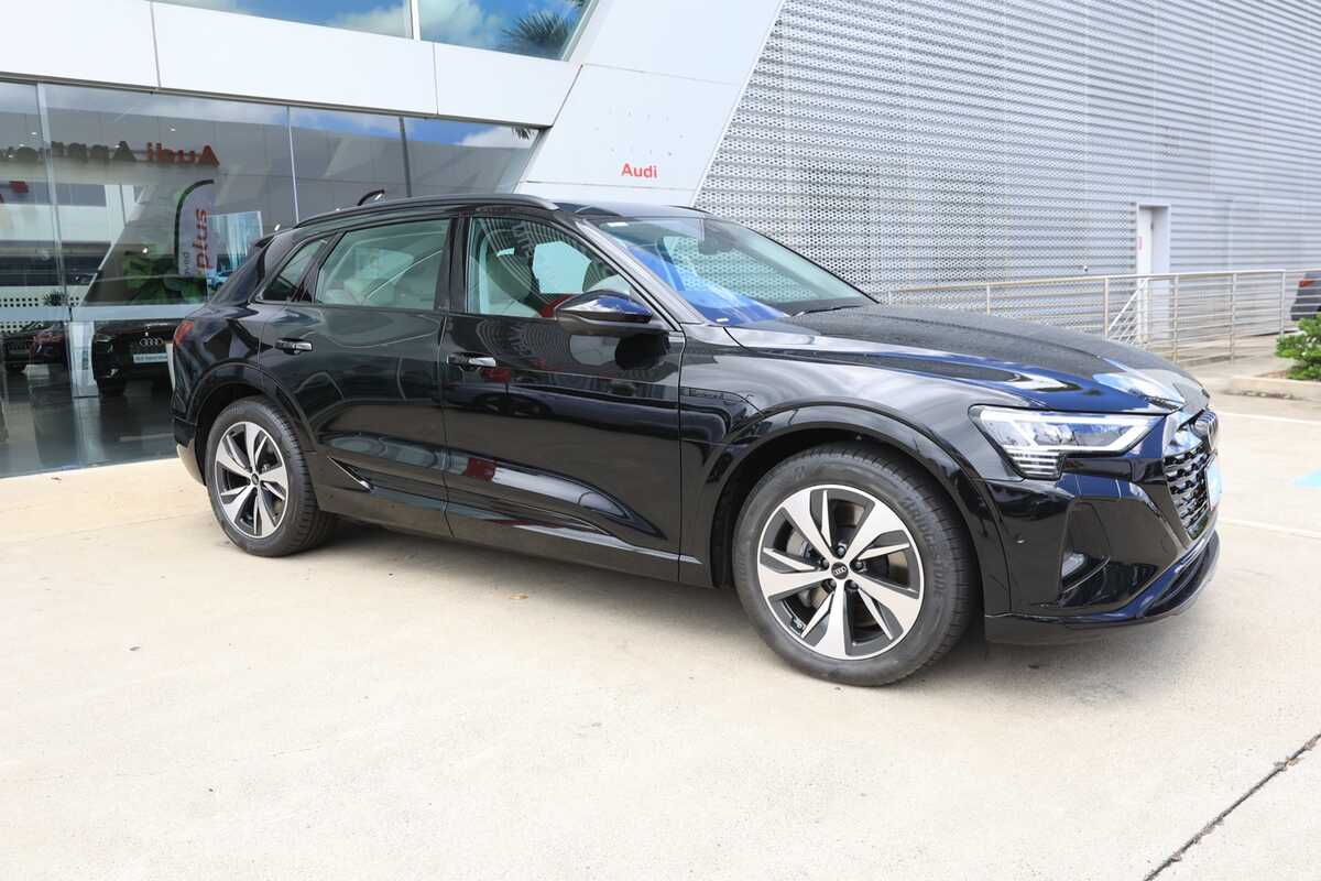 2023 Audi Q8 55 GE