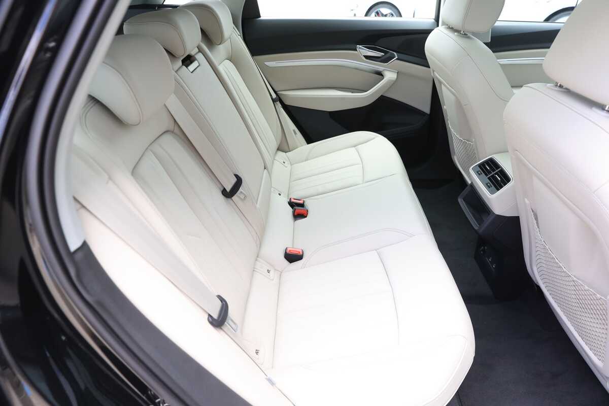 2023 Audi Q8 55 GE