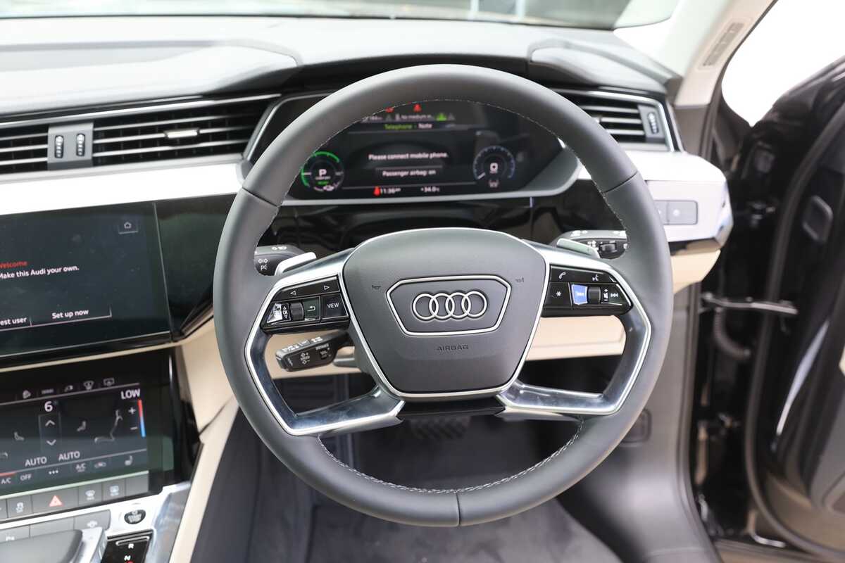 2023 Audi Q8 55 GE