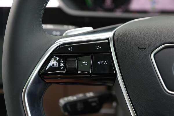 2023 Audi Q8 55 GE