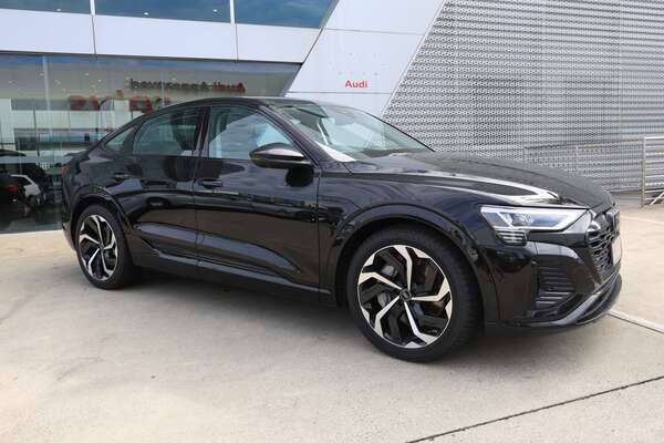 2023 Audi Q8 55 GE