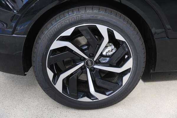 2023 Audi Q8 55 GE