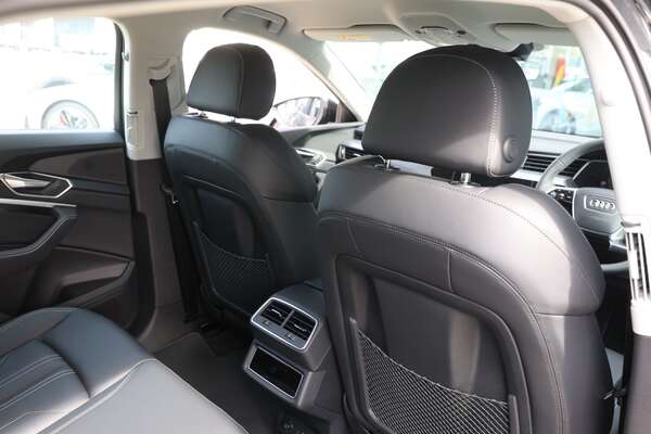 2023 Audi Q8 55 GE