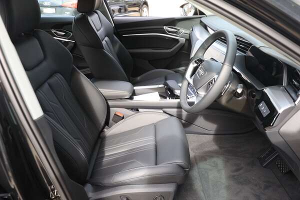 2023 Audi Q8 55 GE