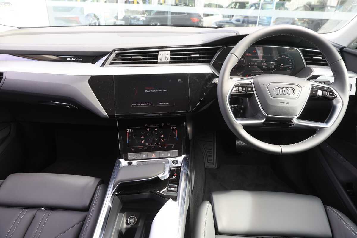 2023 Audi Q8 55 GE
