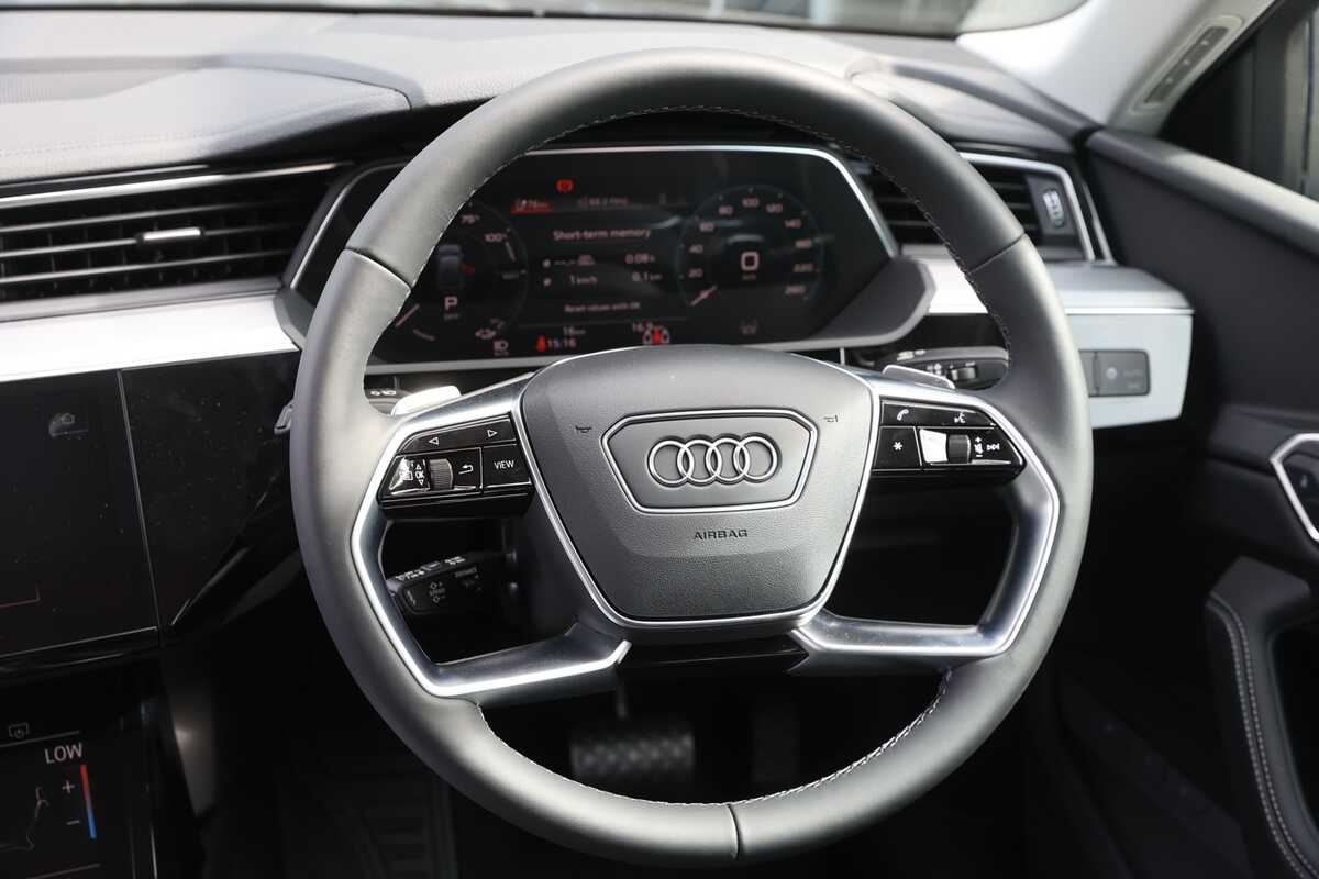 2023 Audi Q8 55 GE