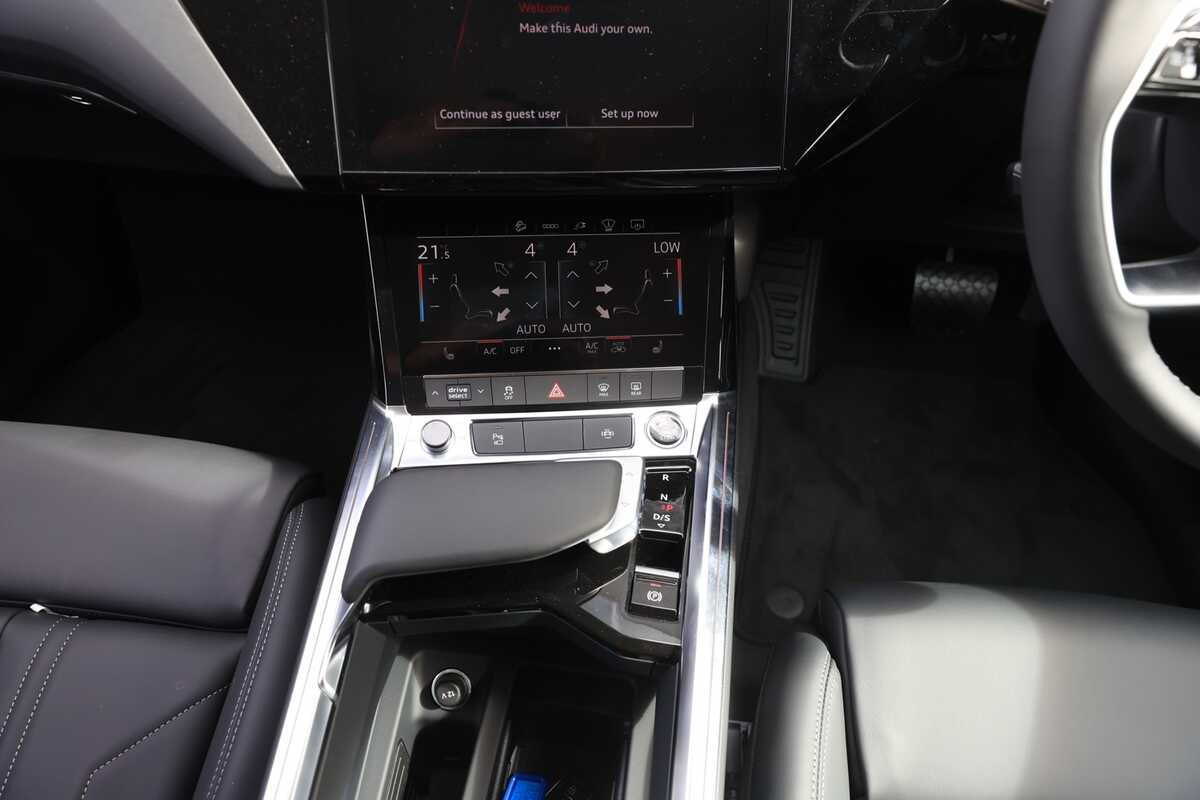 2023 Audi Q8 55 GE