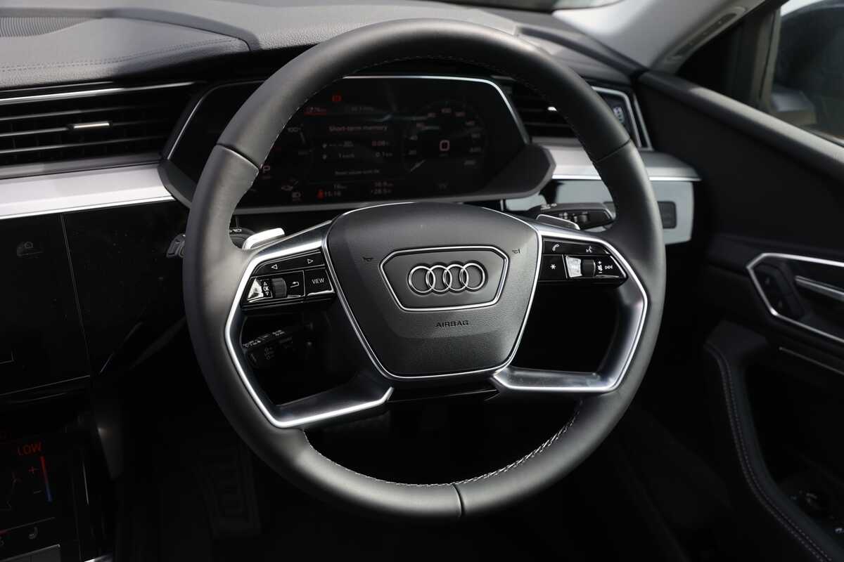 2023 Audi Q8 55 GE