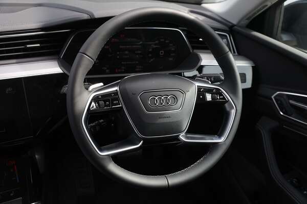 2023 Audi Q8 55 GE