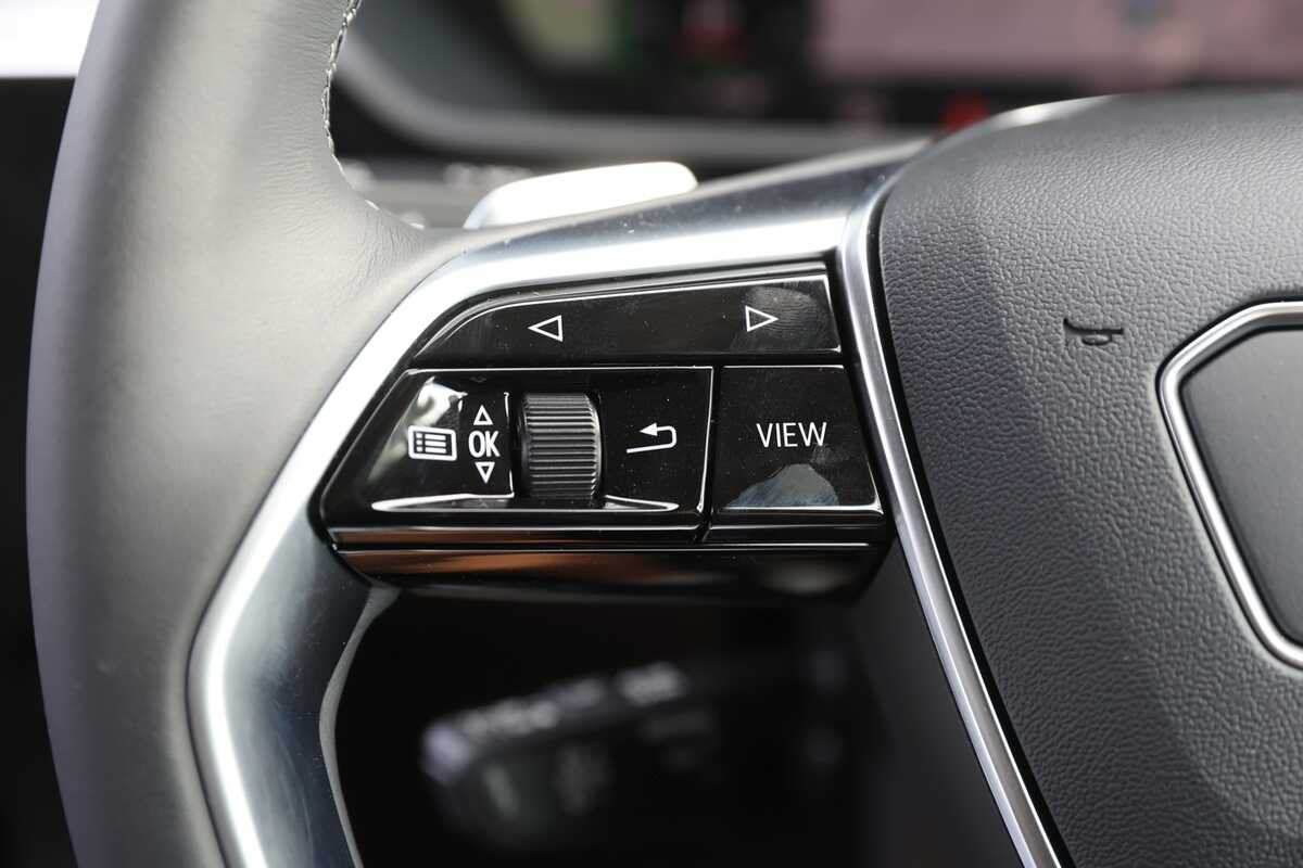 2023 Audi Q8 55 GE