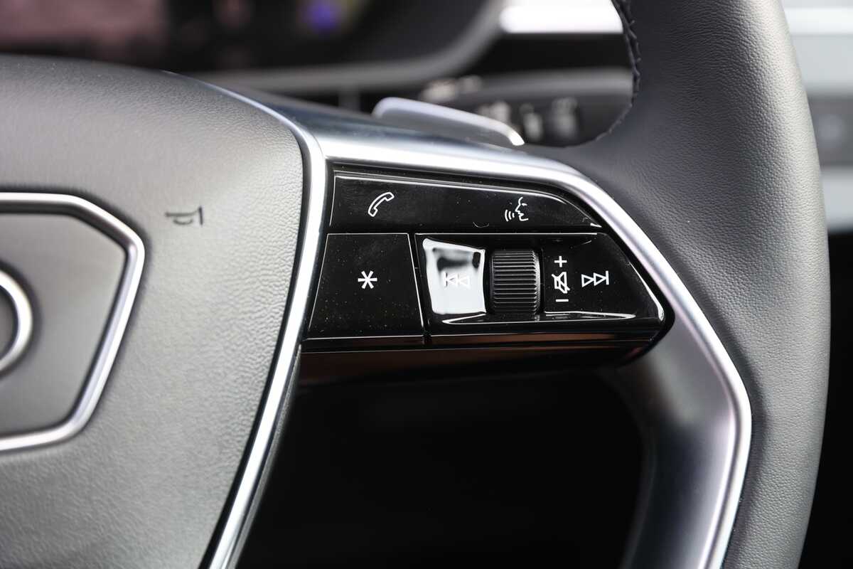 2023 Audi Q8 55 GE
