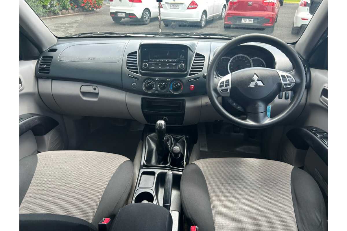 2015 Mitsubishi Triton GLX MN 4X4