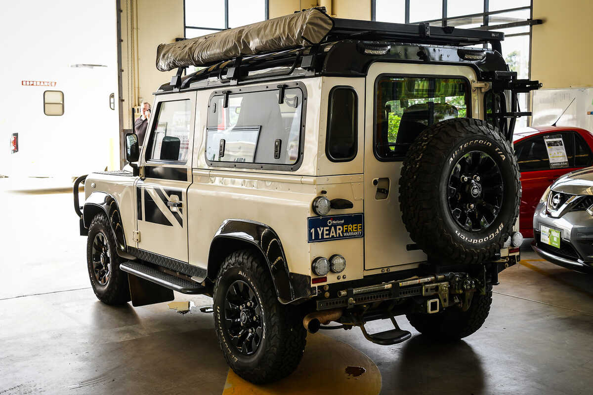 2015 Land Rover Defender Adventure 90 MY16
