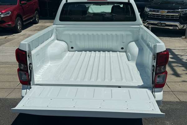 2024 Isuzu D-MAX SX High Ride Rear Wheel Drive