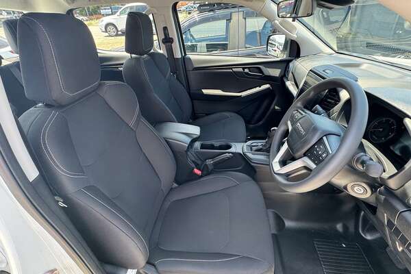 2024 Isuzu D-MAX SX High Ride Rear Wheel Drive