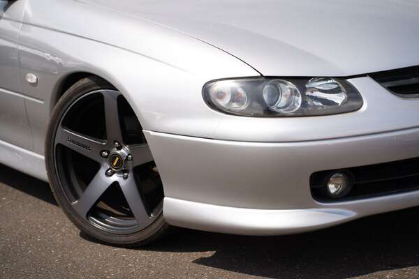 2002 Holden Monaro CV8 V2