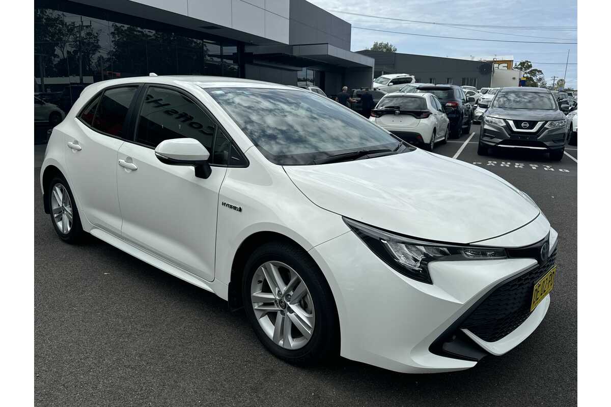 SOLD 2022 Toyota Corolla Ascent Sport Hybrid in Glacier White | Used ...