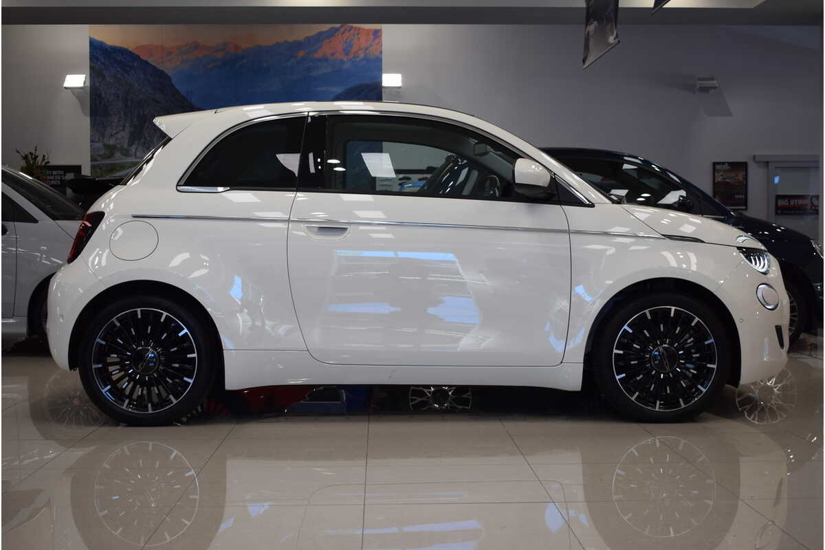 2023 Fiat 500e La Prima