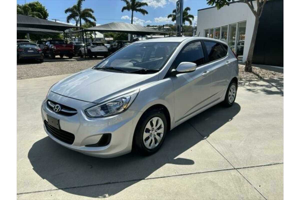 Hyundai outlet accent active