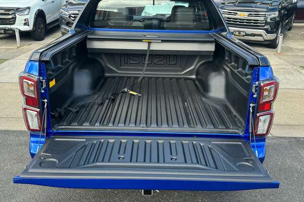 2023 Isuzu D-MAX X-TERRAIN 4X4
