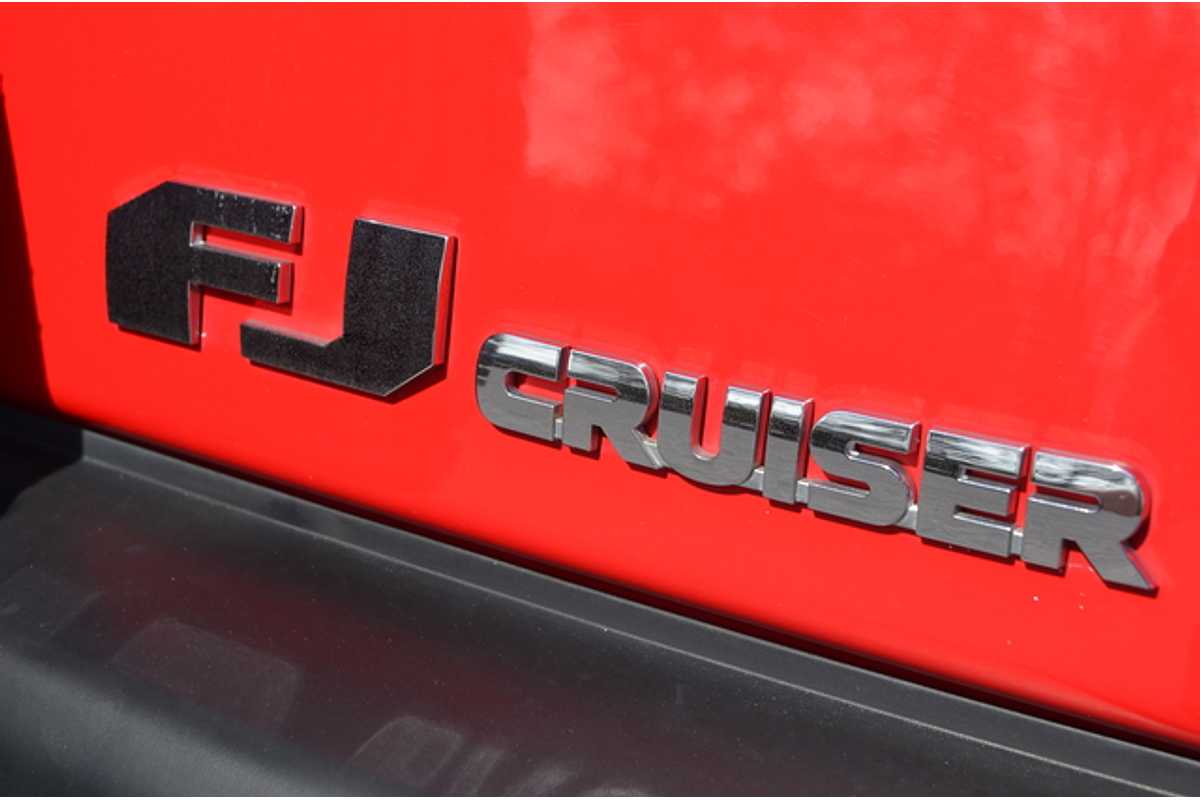 2012 Toyota FJ Cruiser GSJ15R