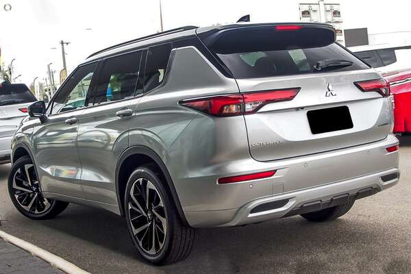 2024 Mitsubishi Outlander Exceed Tourer ZM