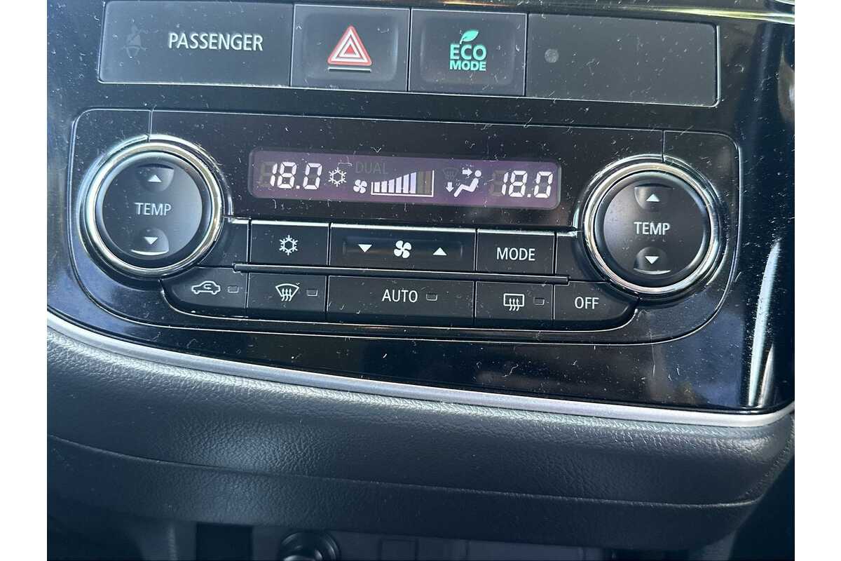 SOLD 2017 Mitsubishi Outlander LS Used SUV Wagga Wagga NSW