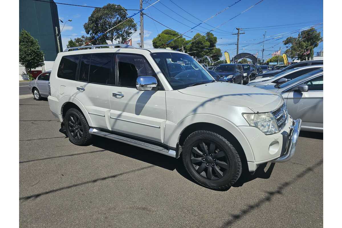 2010 Mitsubishi Pajero Exceed NT