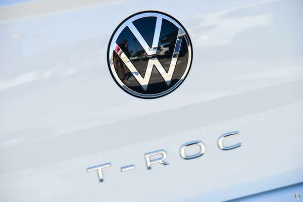 2023 Volkswagen T-Roc 140TSI R-Line D11