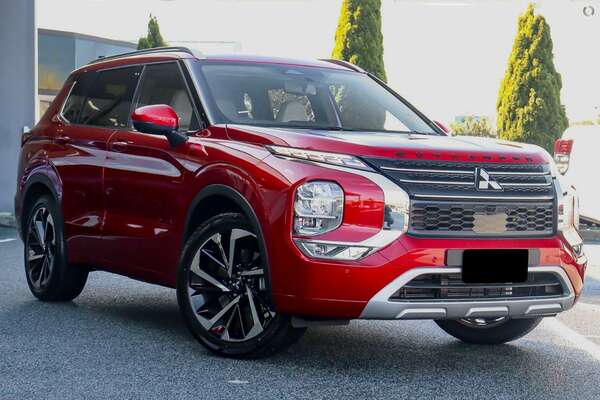 2024 Mitsubishi Outlander Exceed ZM