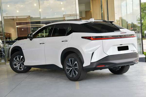 2023 Lexus RZ RZ450e Luxury XEBM15R