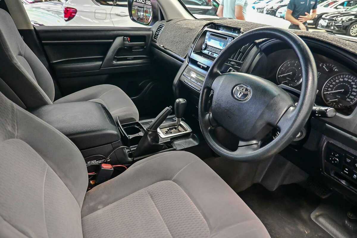2017 Toyota Landcruiser GX VDJ200R